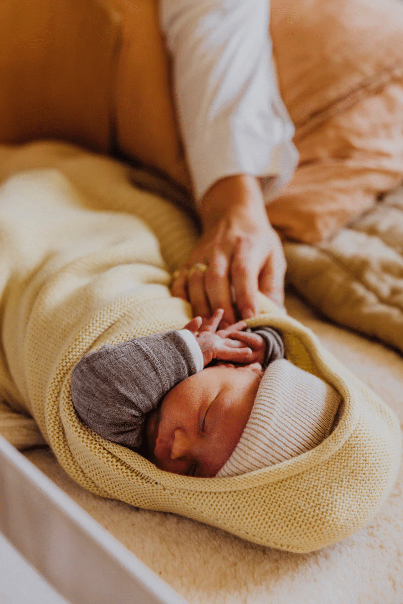 Hvid Cocoon Light Yellow